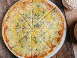 Quattro Formaggi Pizza
