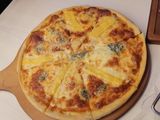 Quattro Formaggi Pizza