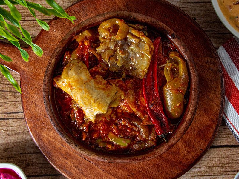 Knuckles With Vine Leaves Casserole