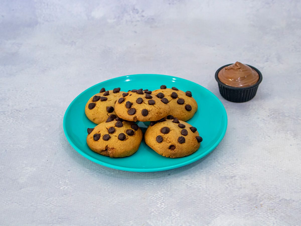 5 Pieces Cookies With Chocolate
