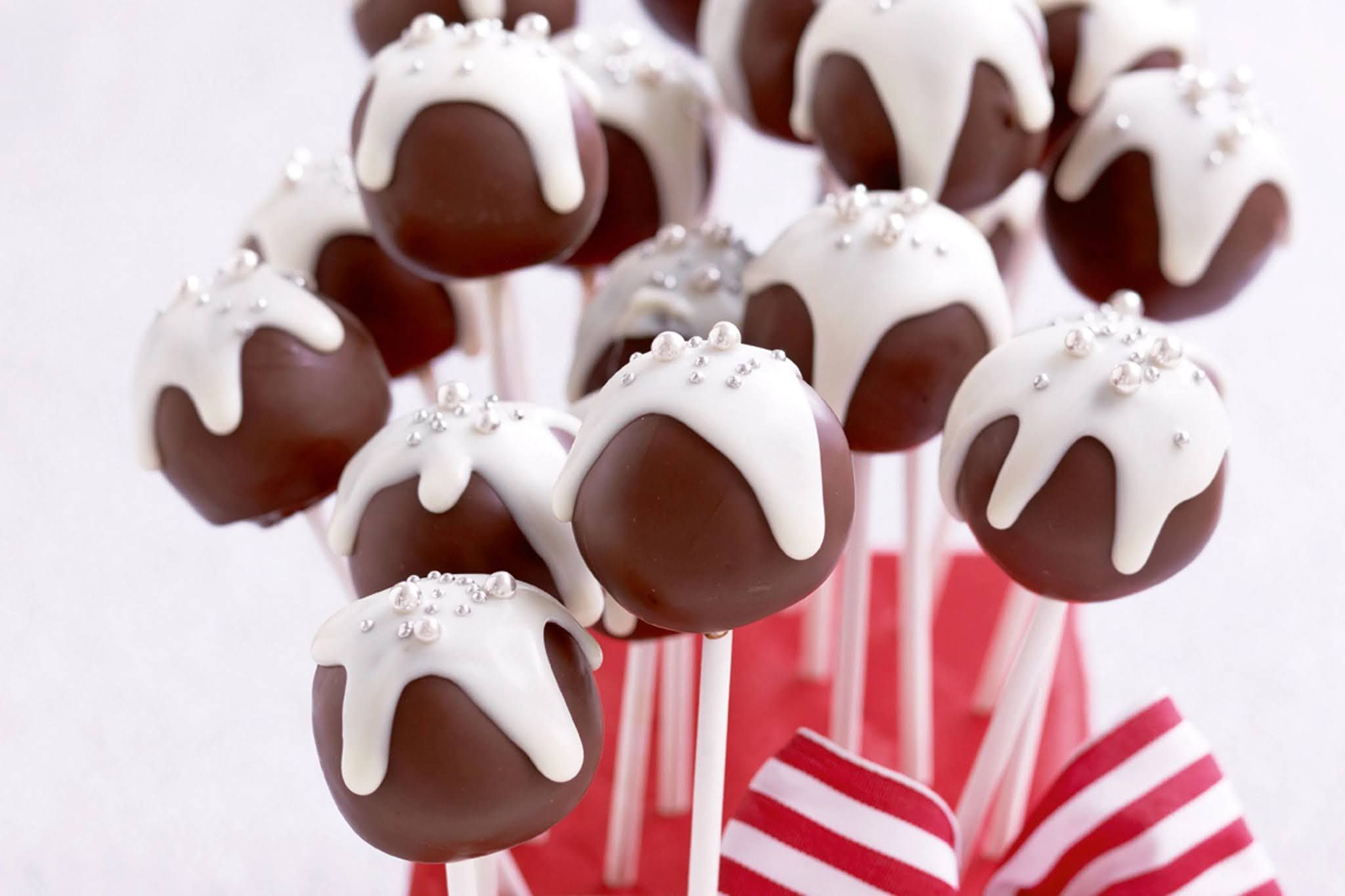 Crispy Chocolate Cake Pops