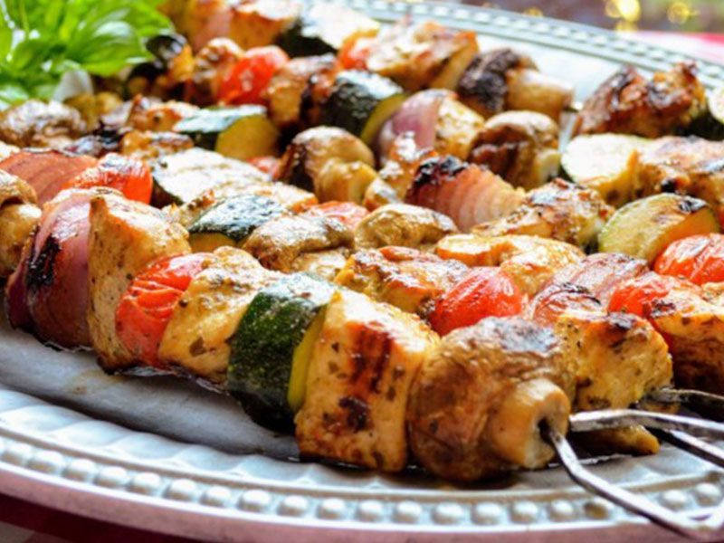 Shish Tawooq With 2 Side Dishes