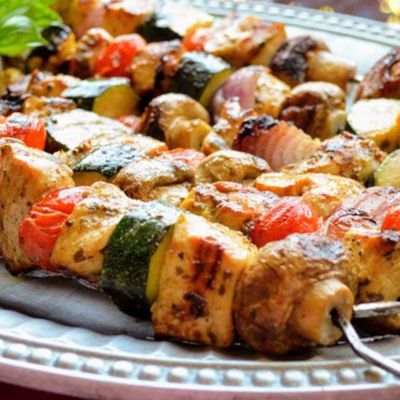 Shish Tawooq With 2 Side Dishes