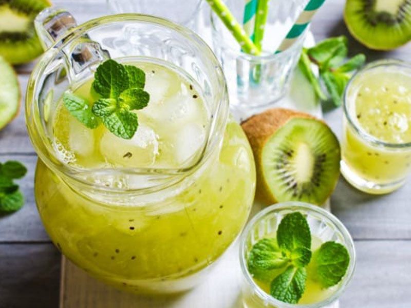 Kiwi With Lemon Cocktail