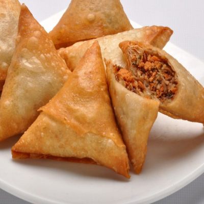Meat Sambousek 5 Pieces
