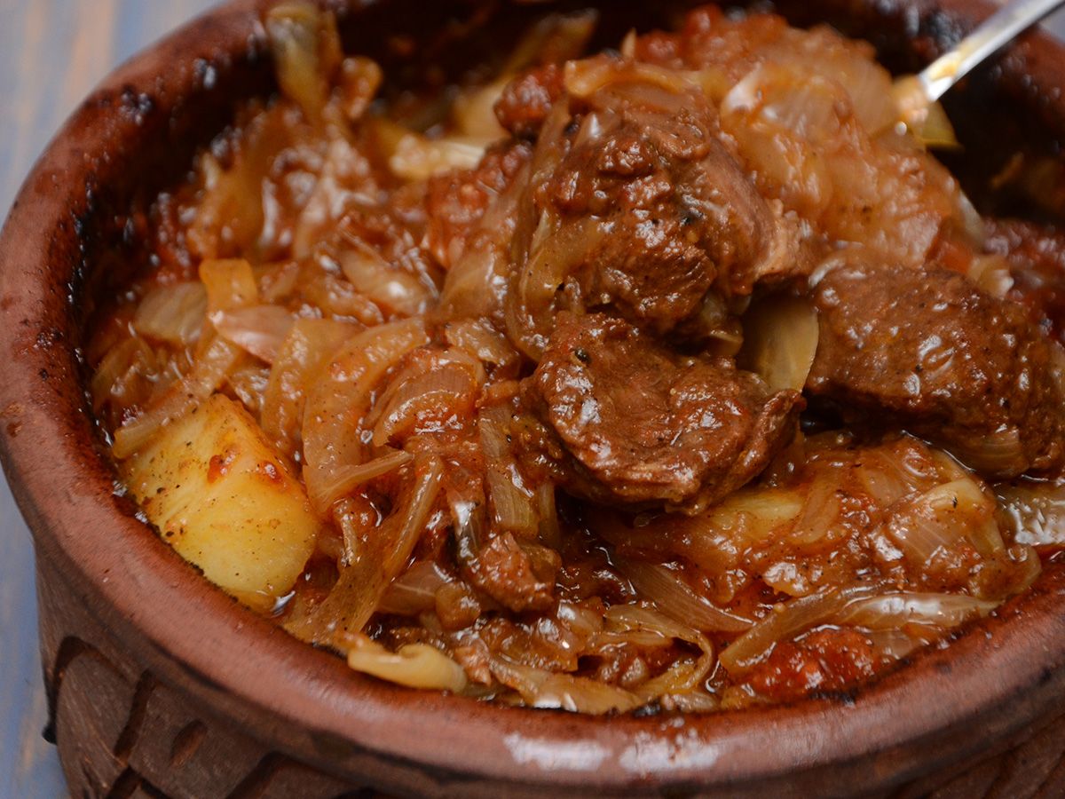 Meat With Onions Casserole