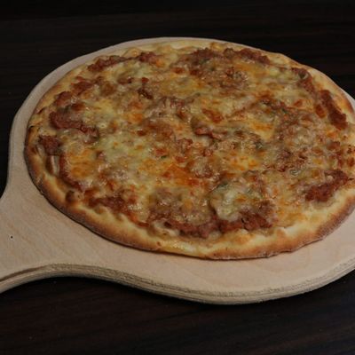 Meat on Dough with Cheese Manoucheh