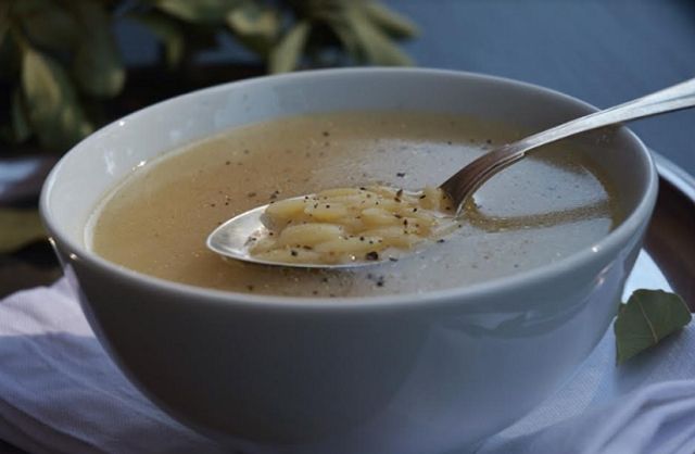 شوربة لسان عصفور