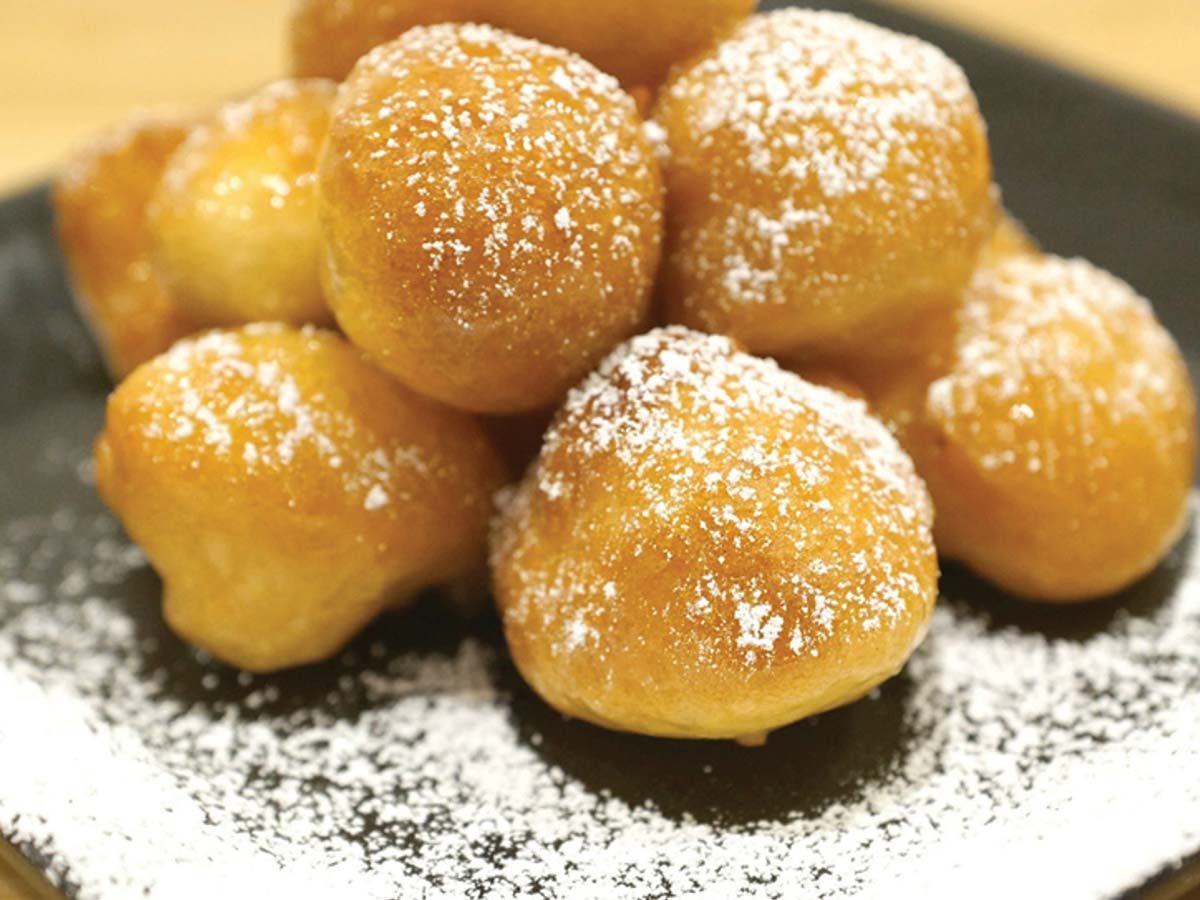 Lokmatos sugar and cinnamon