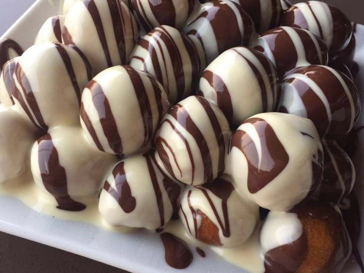 Carles White Lokmatos With Chocolate And White Chocola