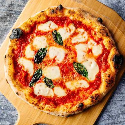 Thyme Mozzarella Pizza