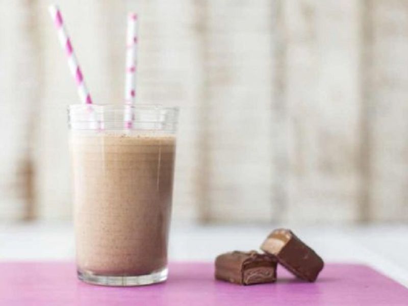 Snickers Chocolate Milkshake