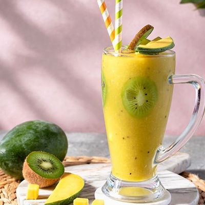 Mango with kiwi juice