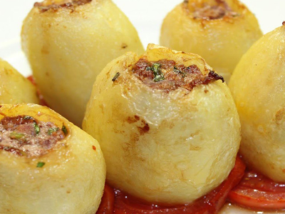 Mahshi Potatoes With Meat