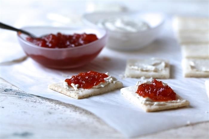 Qeshta Jam