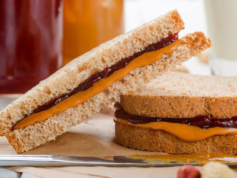 Qeshta Jam Sandwich