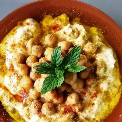طبق مسابحة