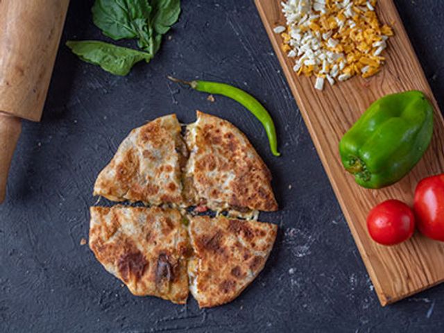 Small Mix Meat Pie