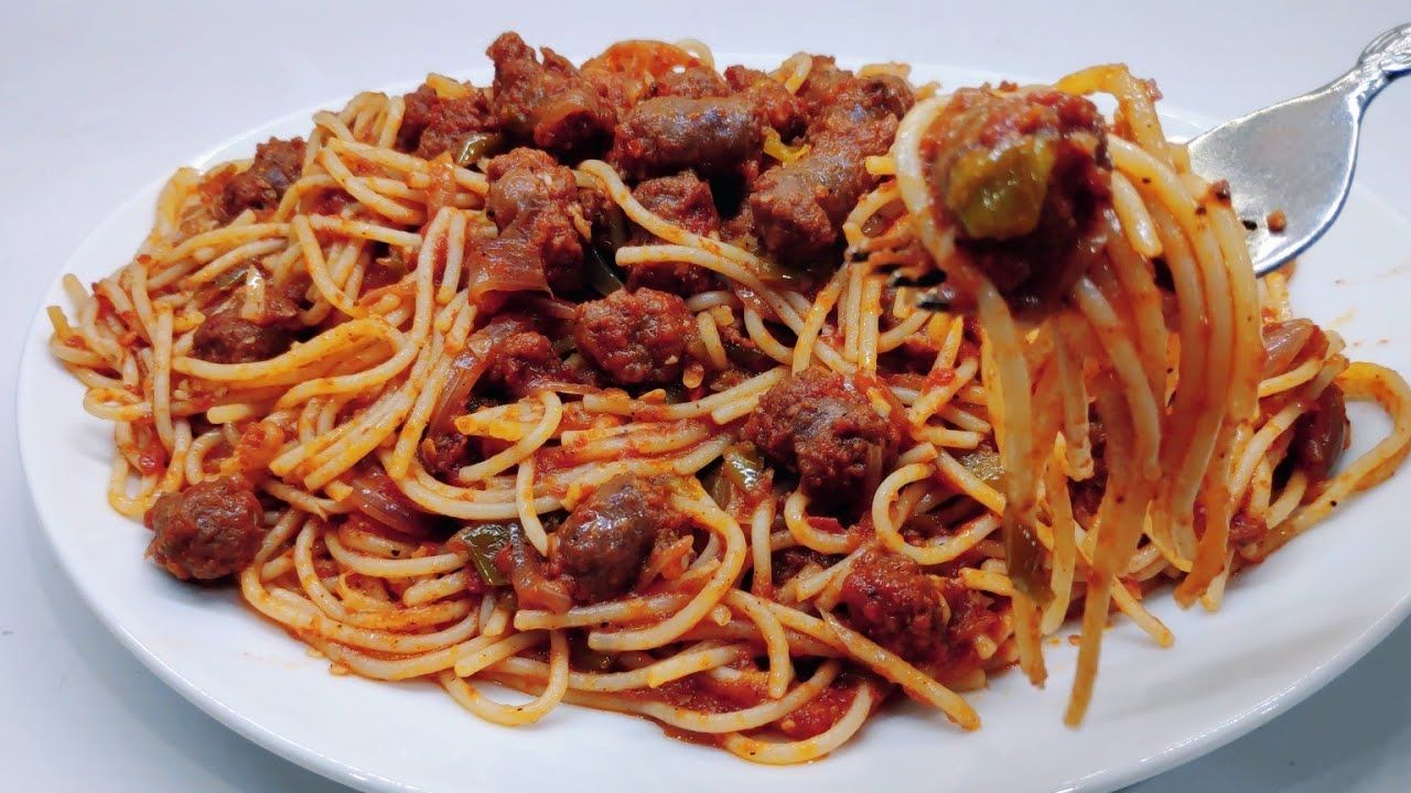 Spaghetti Pasta With Oriental Sausage