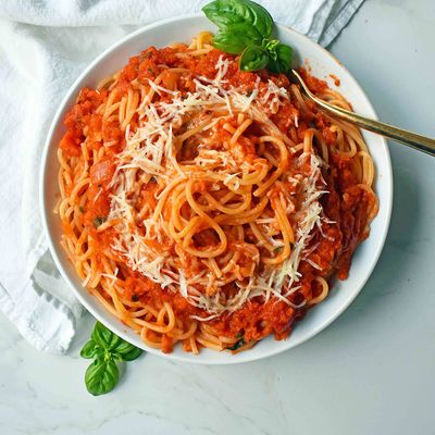 Spaghetti Pasta With Red Sauce