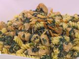 Pasta with spinach and chicken