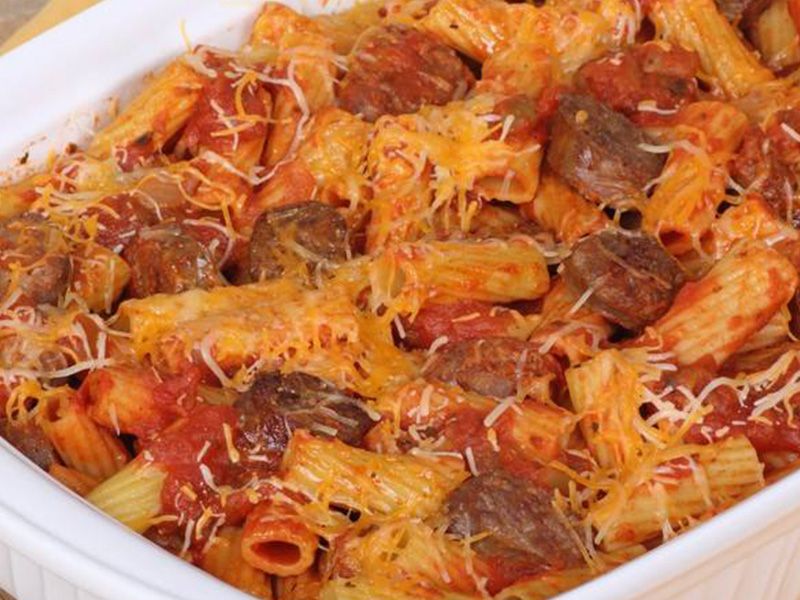 Pasta with sauce and Oriental Sausage