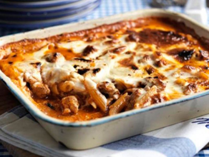 Bechamel With Oriental Sausage Pasta