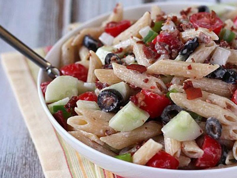 Penne Pasta with Olives and Bell Peppers and Onions