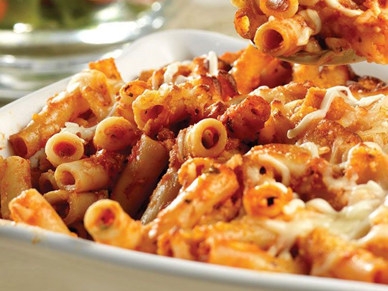 Spaghetti With Mozzarella Cheese And Tomato Sauce