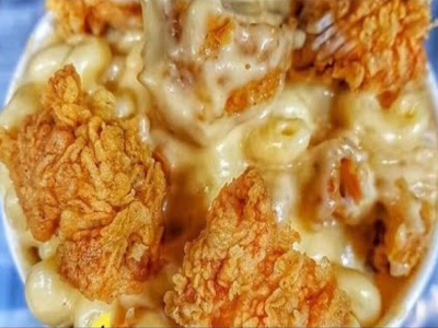 Pasta W Crispy Chicken And Ransh Sauce