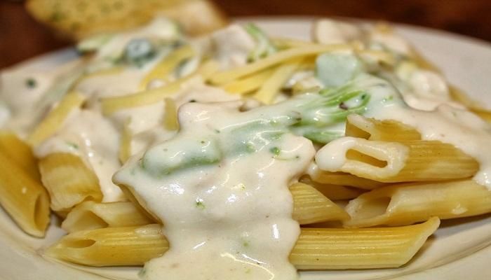 Pasta With White Sauce