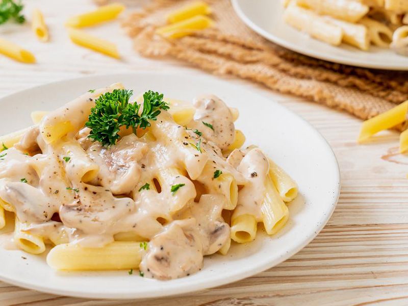 White sauce pasta