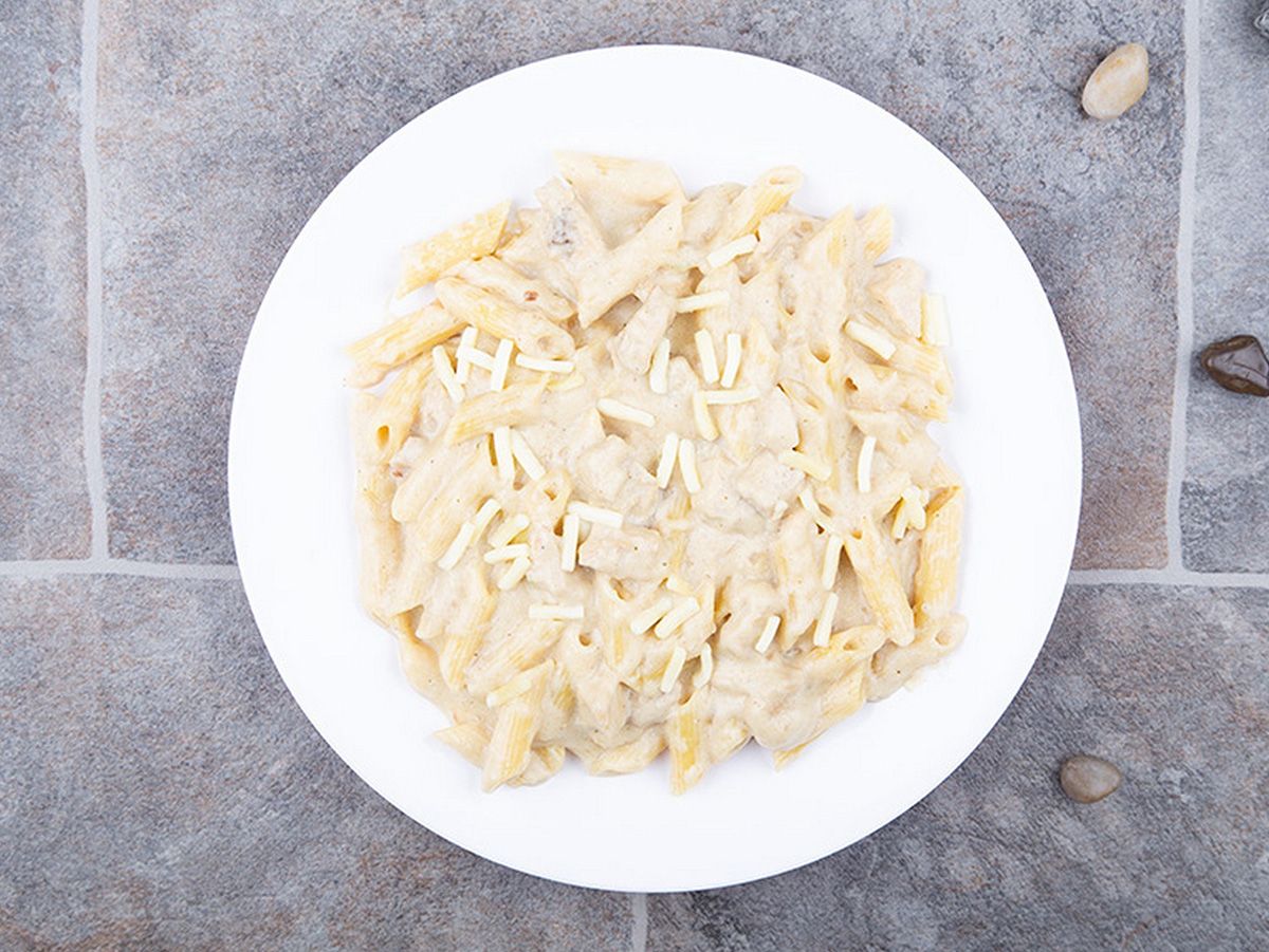 White sauce pasta