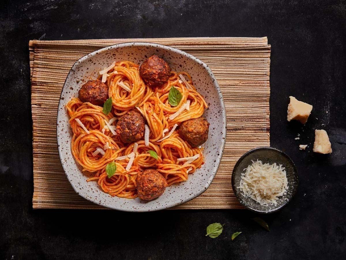 Spaghetti pasta with meatballs