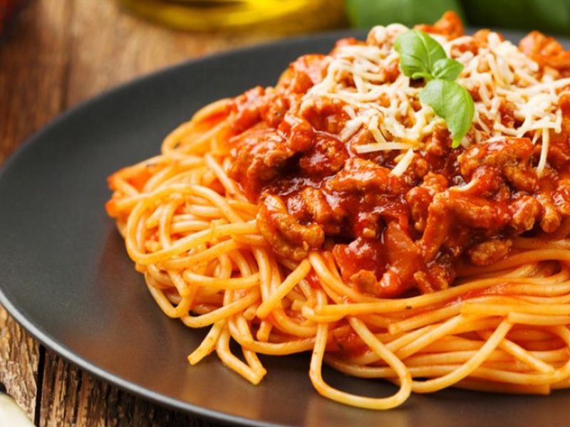 Spaghetti Pasta With Bolognese Sauce