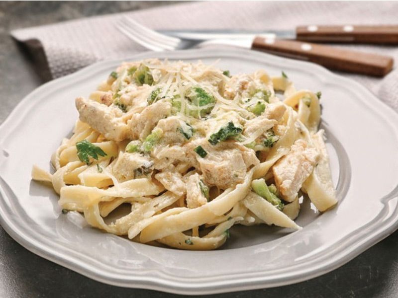 Cream And Mozzarella Cheese Pasta