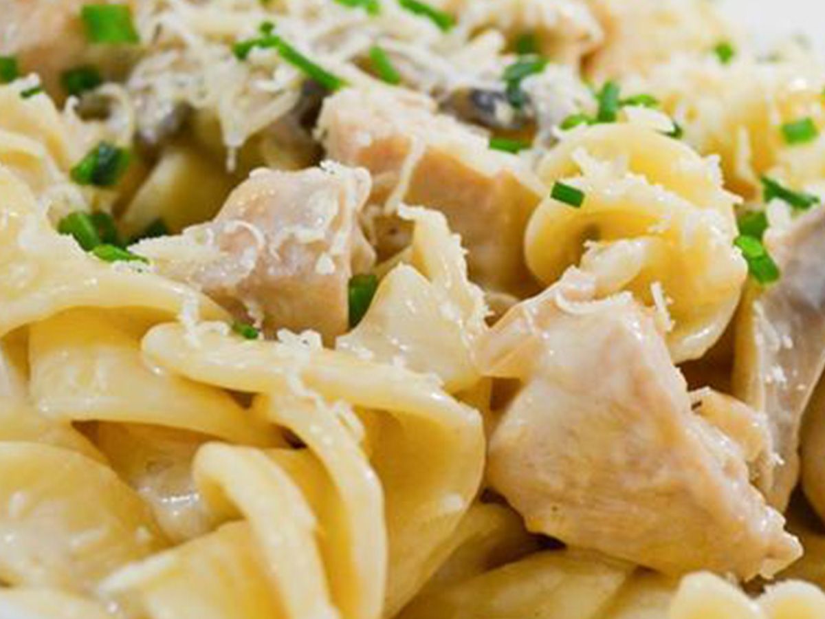 White Sauce Penne Pasta With Strips