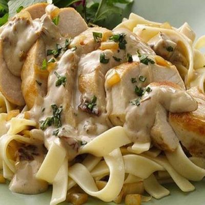 Chick mushroom pasta