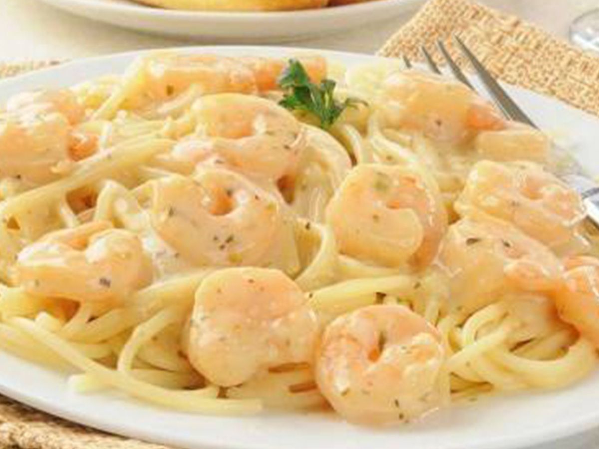 White Sauce Shrimp Pasta