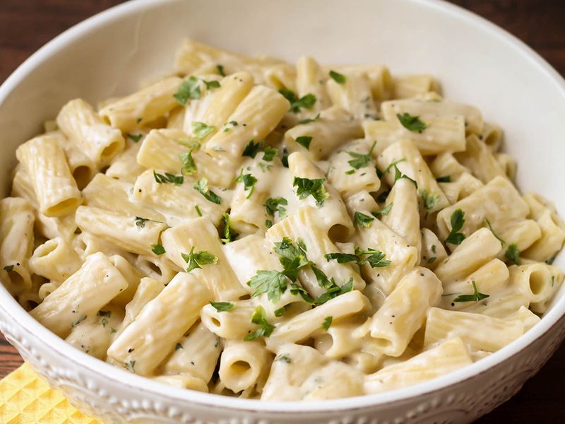 Pasta With White Sauce