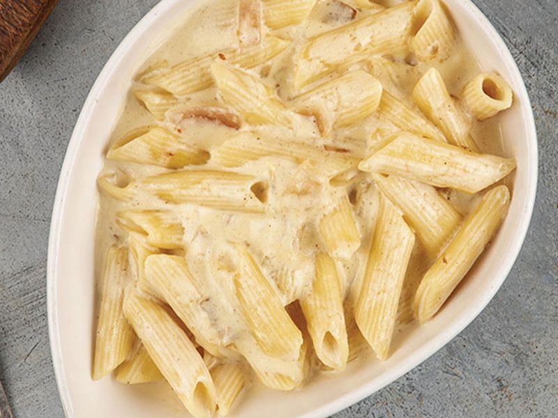 Mixed cheese pasta