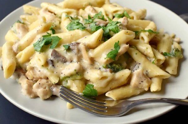 Mix Meat White Sauce Pasta