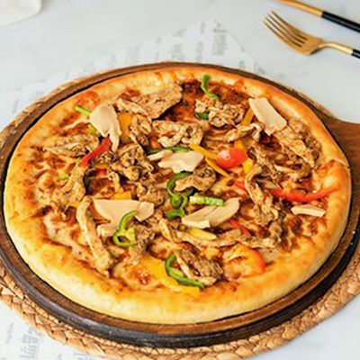 Mix Chicken Oriental Pizza