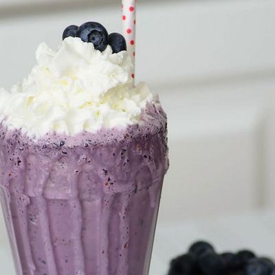 Berry Yogurt Milkshake