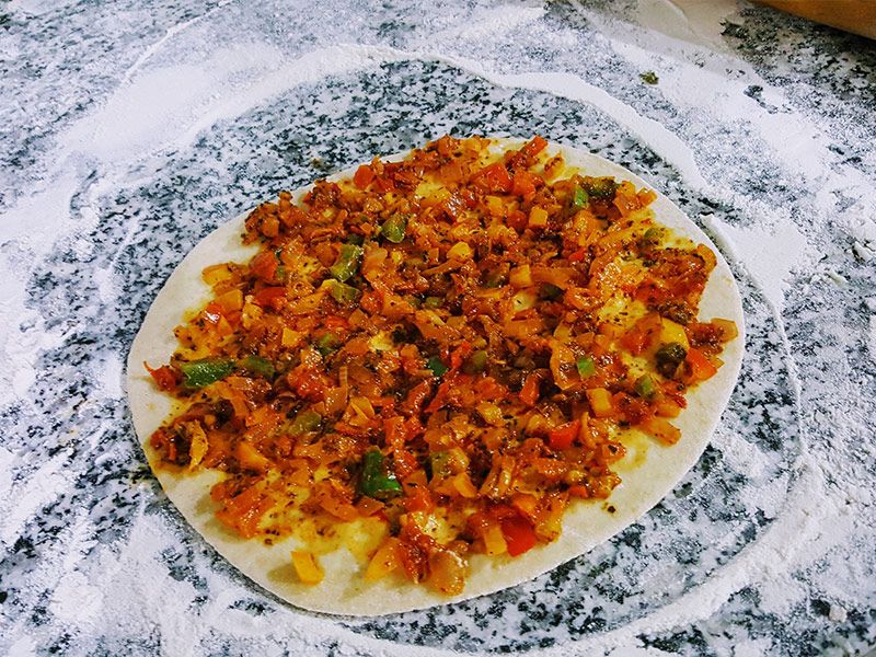 Extra Manoucheh