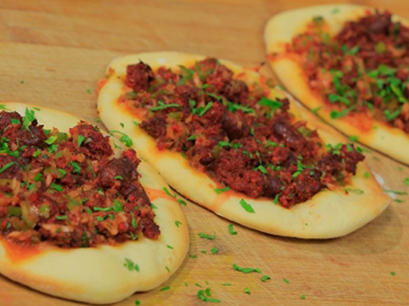 Thyme With Oriental Sausage Manoucheh