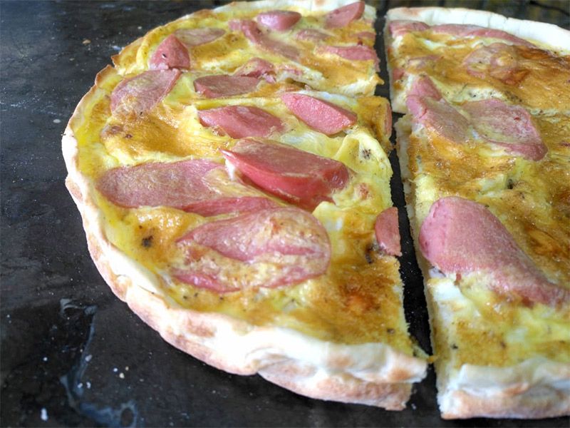 Hot Dog With Mozzarella Cheese Manoucheh