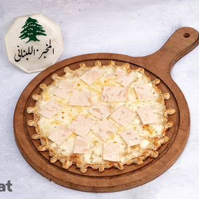 مناقيش ديك رومي مدخن وجبنة