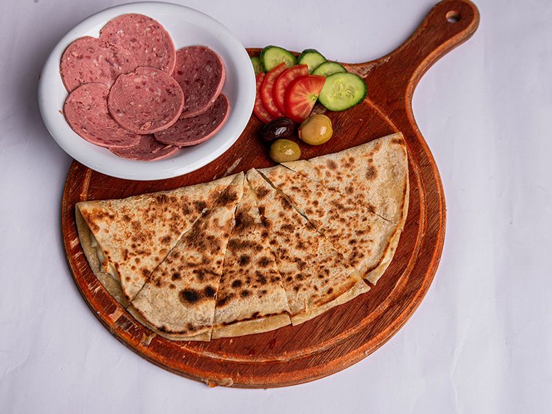 Salami Mozzarella Manakish
