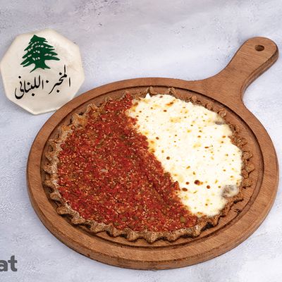 منقوشة محمرة مع جبنة دايت
